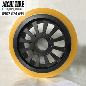 Bánh PU Của Dòng Xe Nâng Điện Heli 343 x 108mm